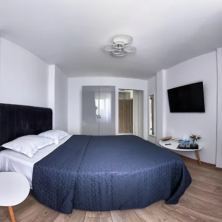 Emma Hotel 4*